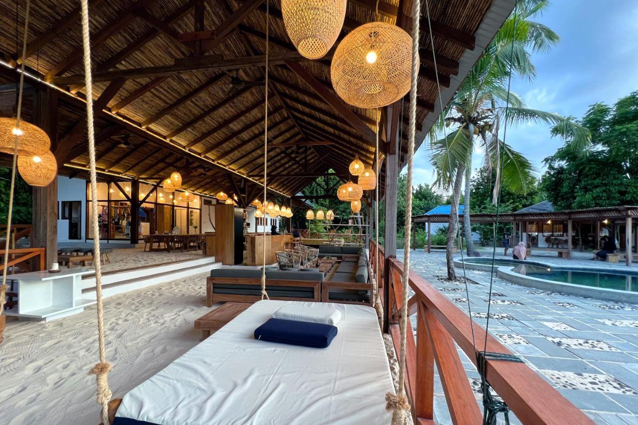 Metita Beach & Dive Resort Daruba Exterior foto